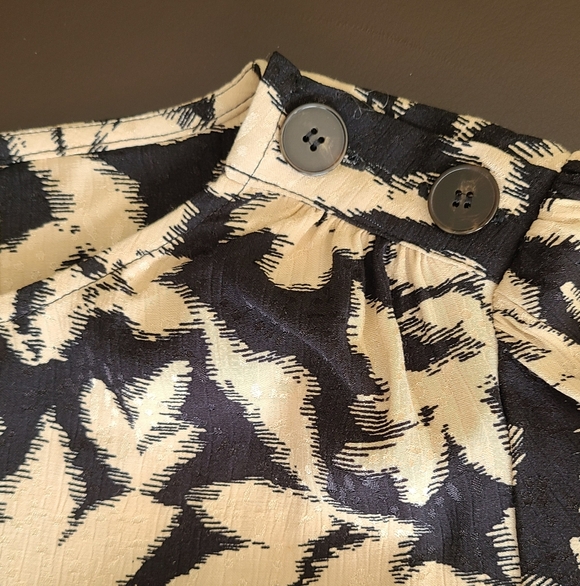 Sezane Linon Blouse - Picture 9 of 11